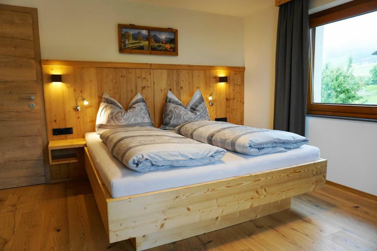 Huaberhof Weerberg Villa Room photo